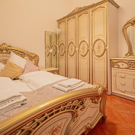 The Grand Royal 3Bdr Heart Of Old Town Apartment ปราก ภายนอก รูปภาพ